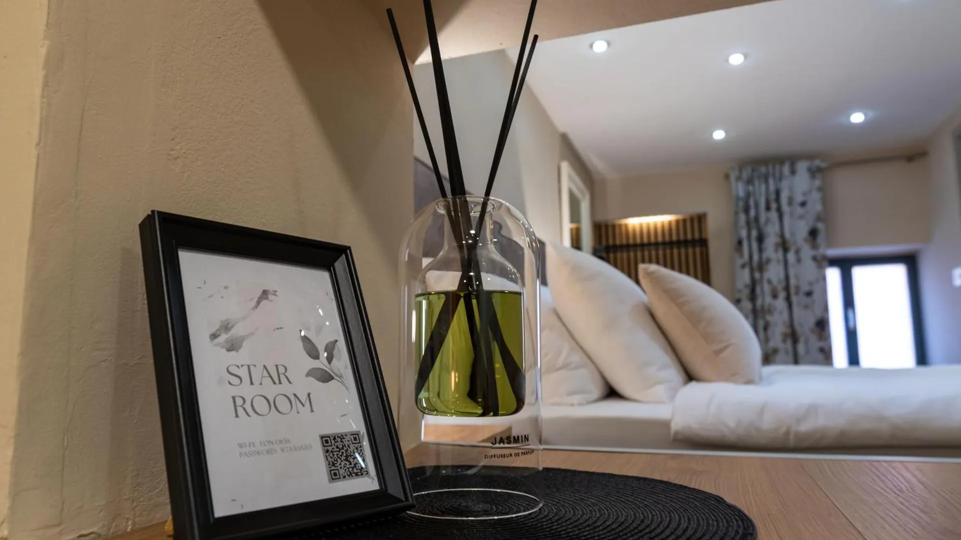 Star Room Zadar 0*,